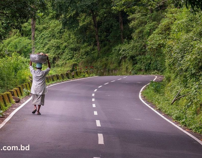গ্রামে অল্প পুঁজিতে ব্যবসা