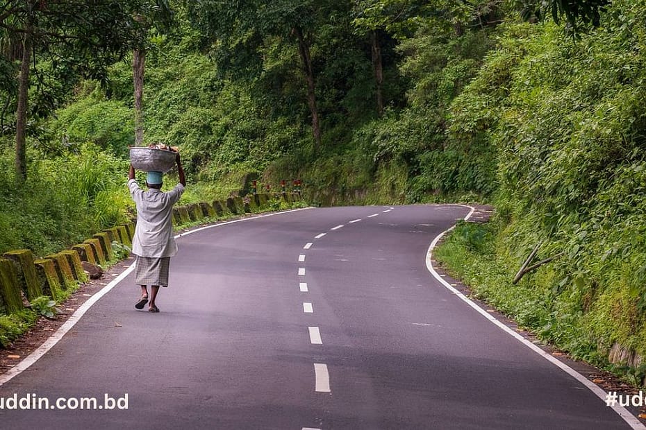 গ্রামে অল্প পুঁজিতে ব্যবসা